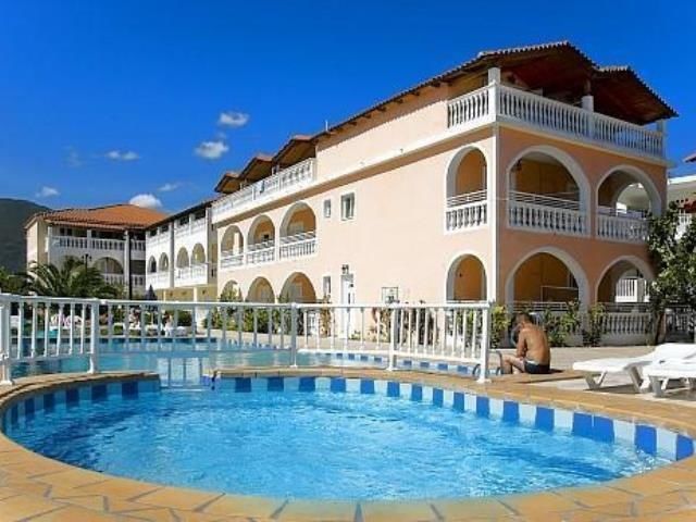 Hotel Plessas Palace Аликанас Экстерьер фото