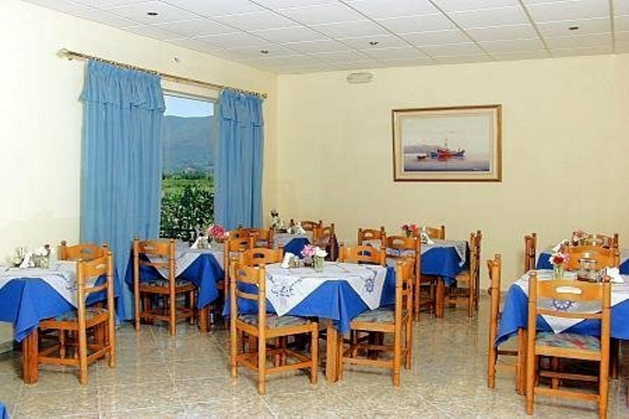 Hotel Plessas Palace Аликанас Экстерьер фото