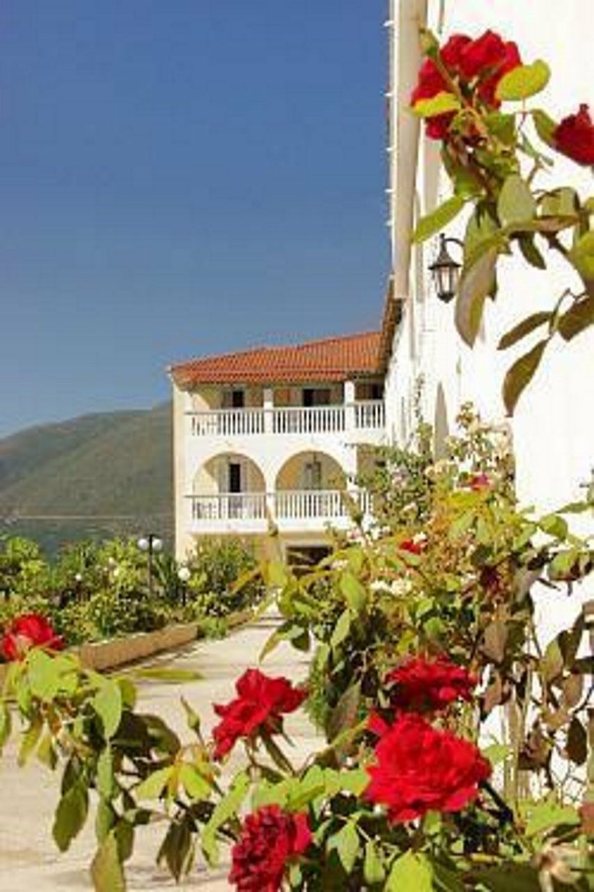 Hotel Plessas Palace Аликанас Экстерьер фото